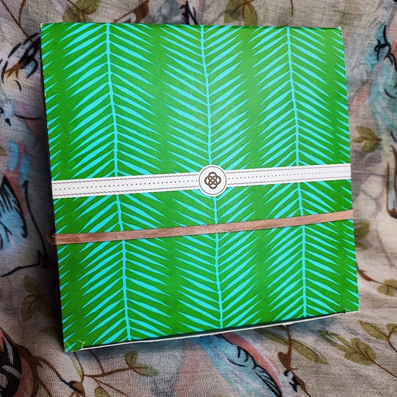 Stella • Dot Stella and Dot Signed Cascading Glass Pearl Necklace NIB - Picture 11 of 13